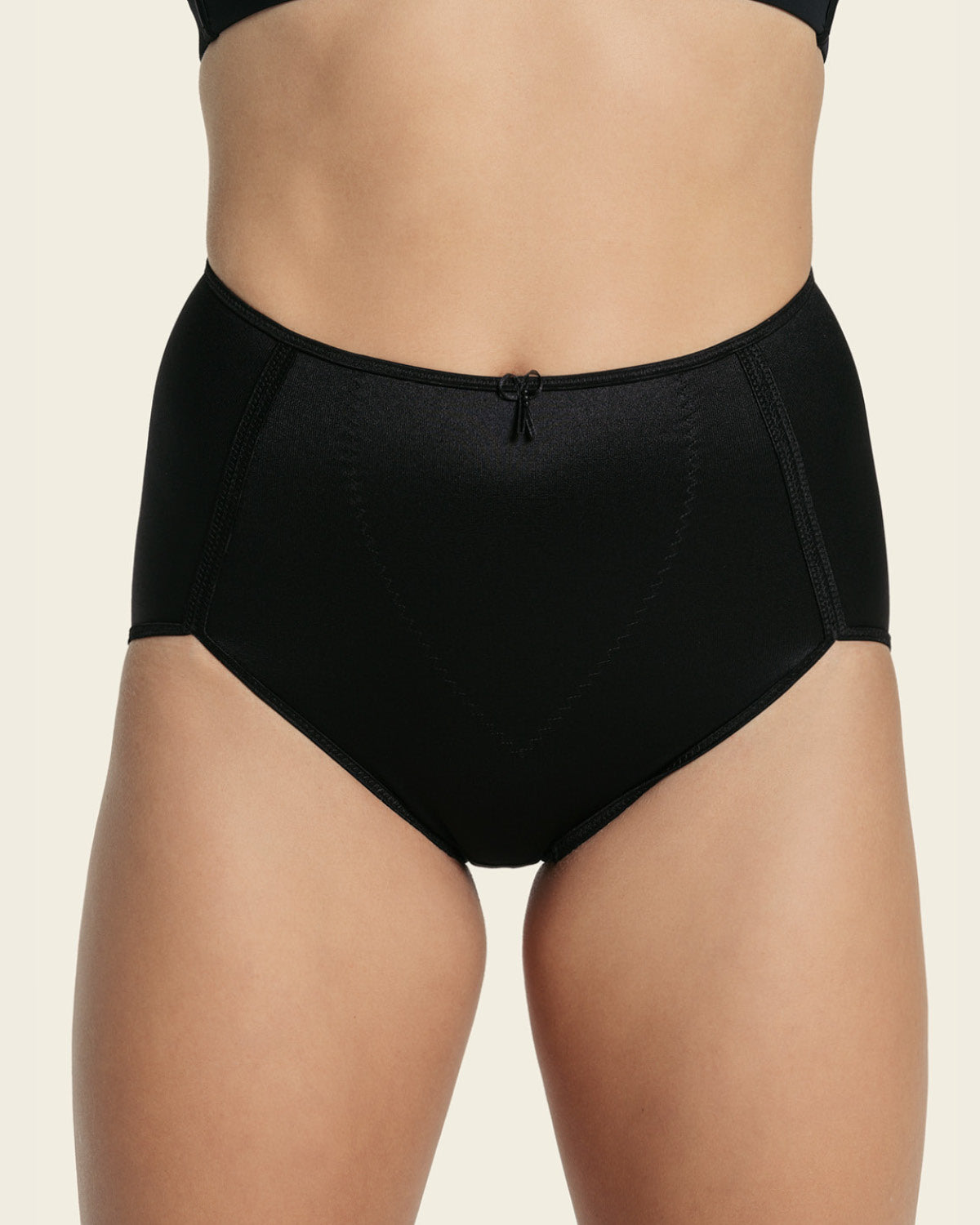Classic high-cut moderate compression panty | Leonisa Europe