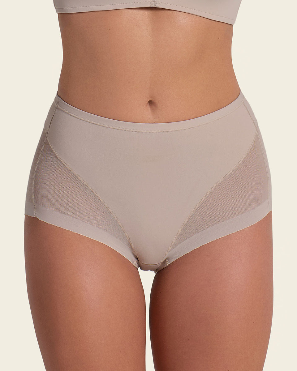 Braga clásica invisible con tul