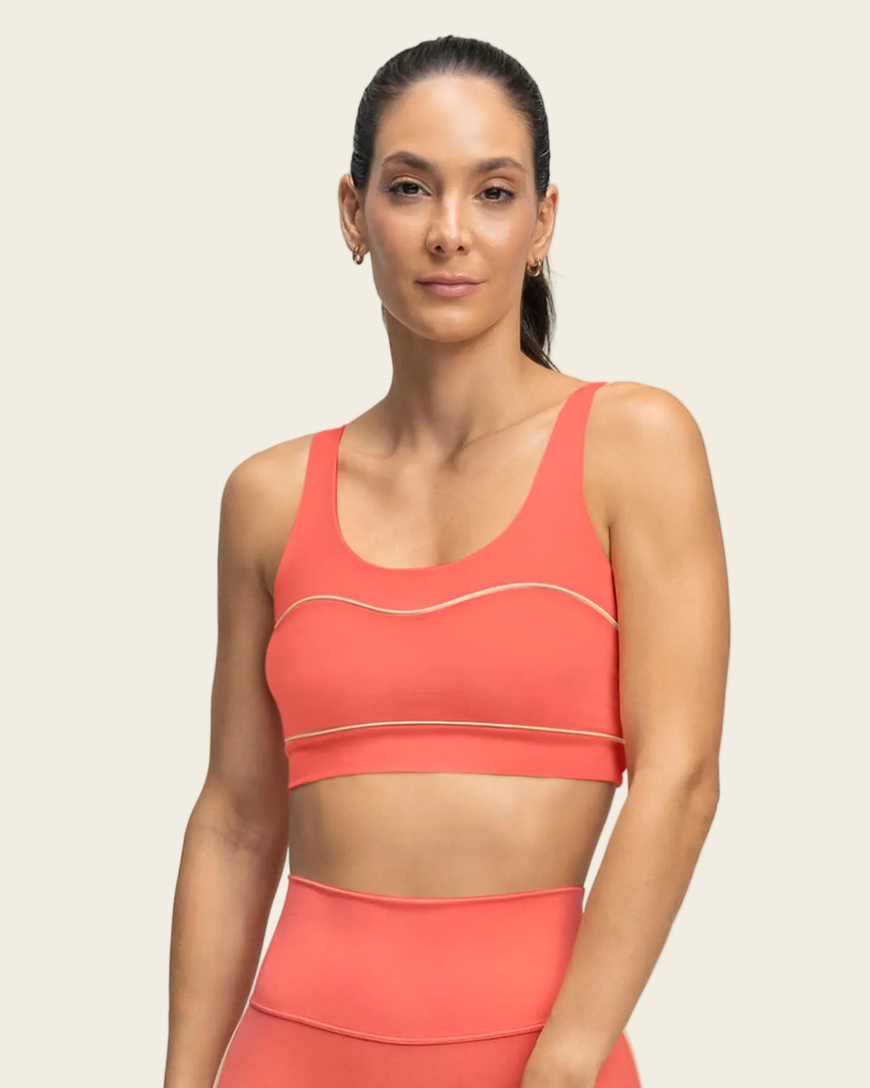 Top deportivo con tirantes dobles en espalda