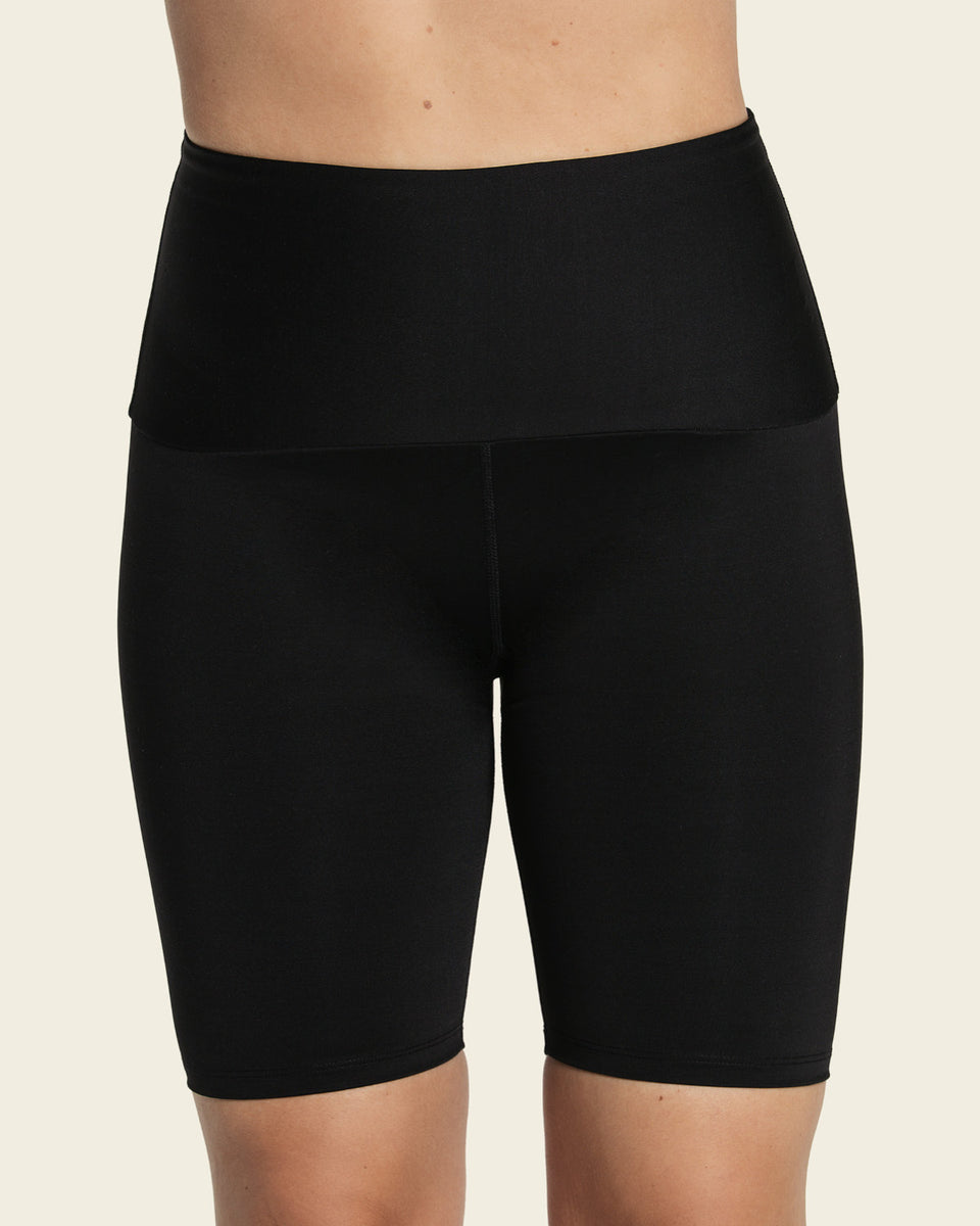Short ciclista tiro alto con control de abdomen y muslos y tecnología copper