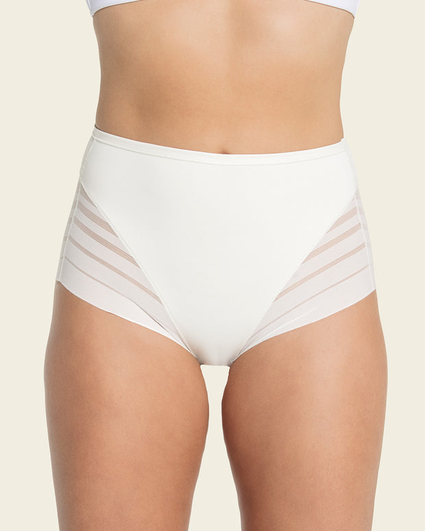 Lumar By Leonisa Mid-rise Lace Detail Classic Smoothing Panty