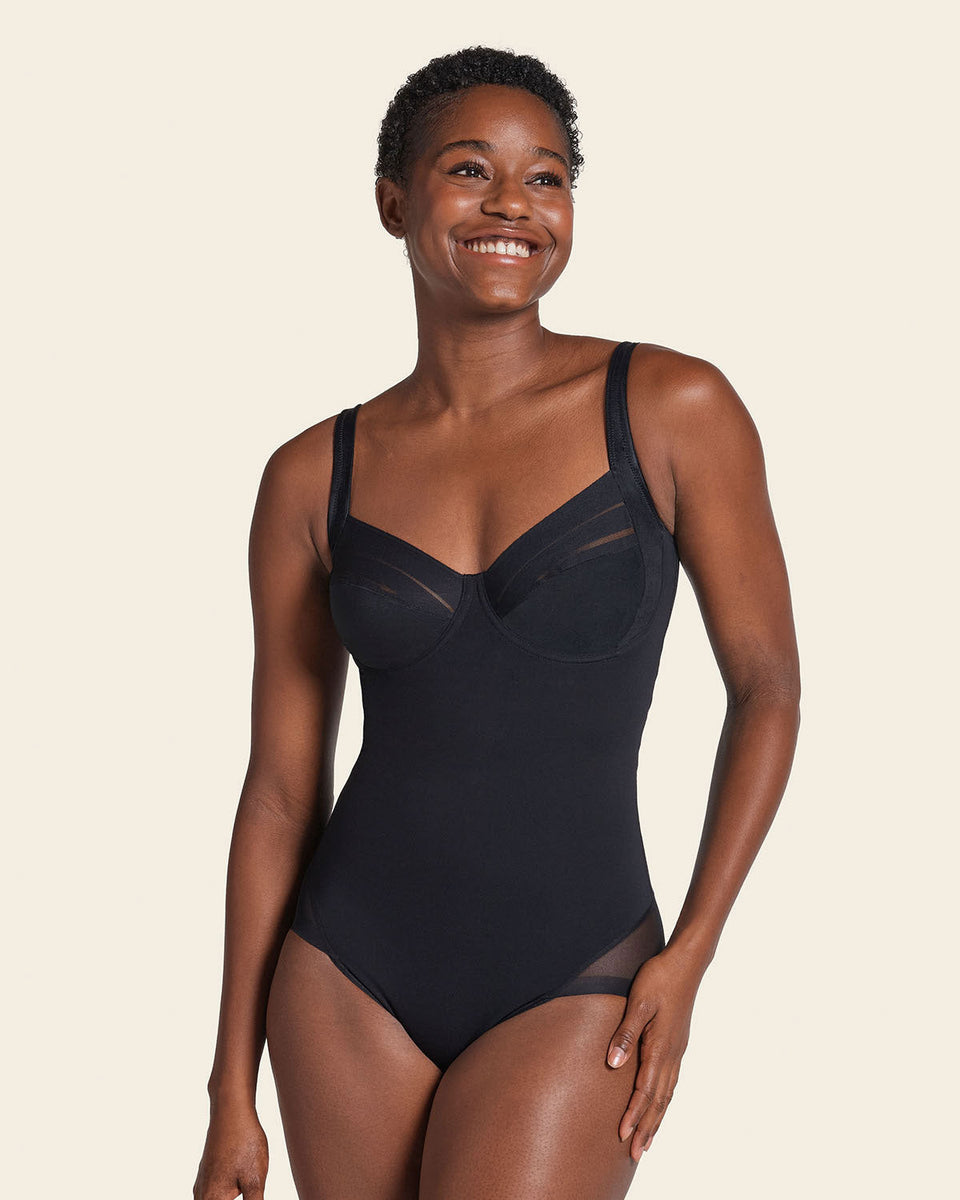 Body de control fuerte y copas con arco