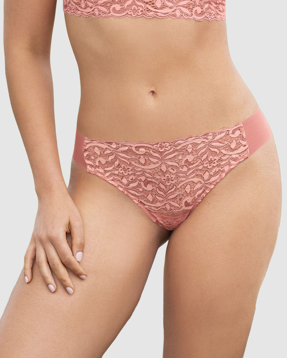 Brasileña con encaje frontal y tela invisible en glúteos