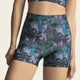 Short corto deportivo ajustado y ligero#color_186-estampado-flores