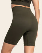 Short ciclista sin costuras con control suave de abdomen