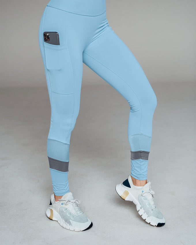 Legging deportivo con bolsillo Leonisa Active by Silvy Araujo#color_531-azul-claro
