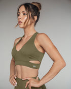 Top deportivo espalda cruzada Leonisa Active by Silvy Araujo
