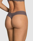 Tanga con laterales en encaje