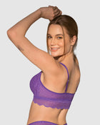 Bralette con copas en espuma cubierto en encaje