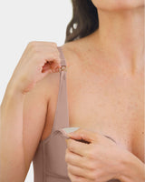 Sujetador de lactancia con tecnología antibacterial y accesorio para desabrochar las copas#color_281-palo-de-rosa