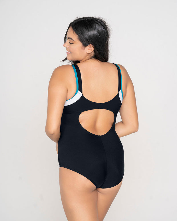 Bañador deportivo con control suave de abdomen ideal para actividades acuáticas#color_700-negro