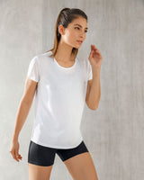 Camiseta deportiva de secado rápido y silueta semiajustada#color_000-blanco