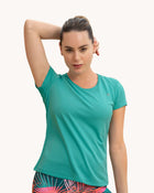 Camiseta deportiva de secado rápido y silueta semiajustada