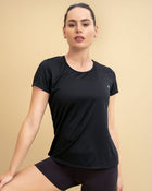 Camiseta deportiva de secado rápido y silueta semiajustada