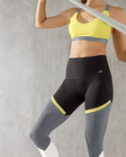 Legging deportivo con control de abdomen y bloques de colour