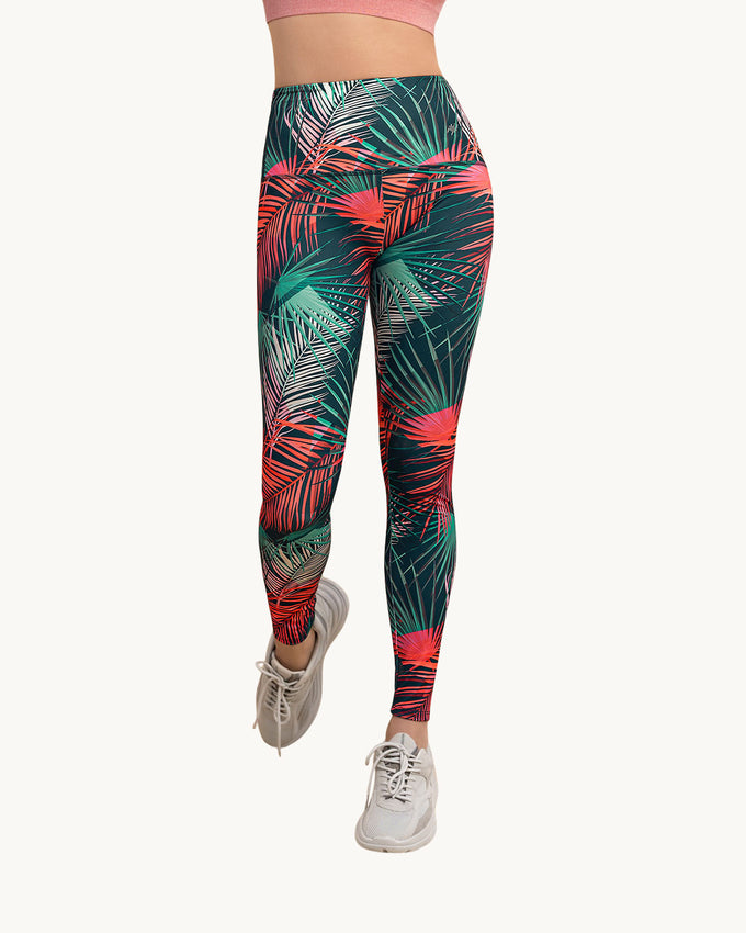 Legging tiro alto de control moderado en cintura en material pet reciclado#color_061-estampado-hojas