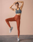Legging deportivo con control de abdomen y tela antibacterial con aloe vera